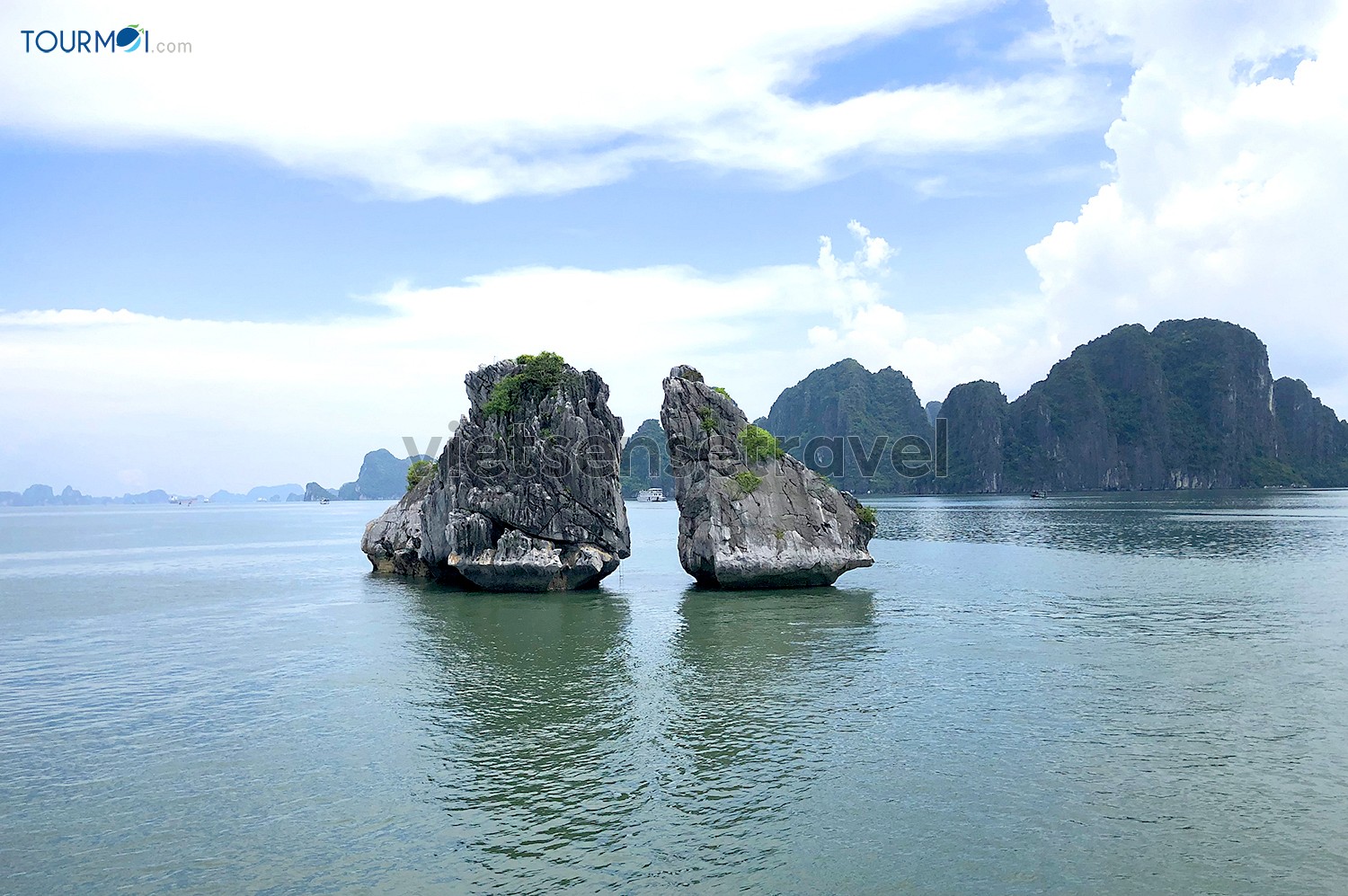 10 Điểm du lịch biển đảo gần Hà Nội lý tưởng cho mùa hè 2025 - Ảnh 2 10 Điểm du lịch biển đảo gần Hà Nội lý tưởng cho mùa hè 2025 - Ảnh 2