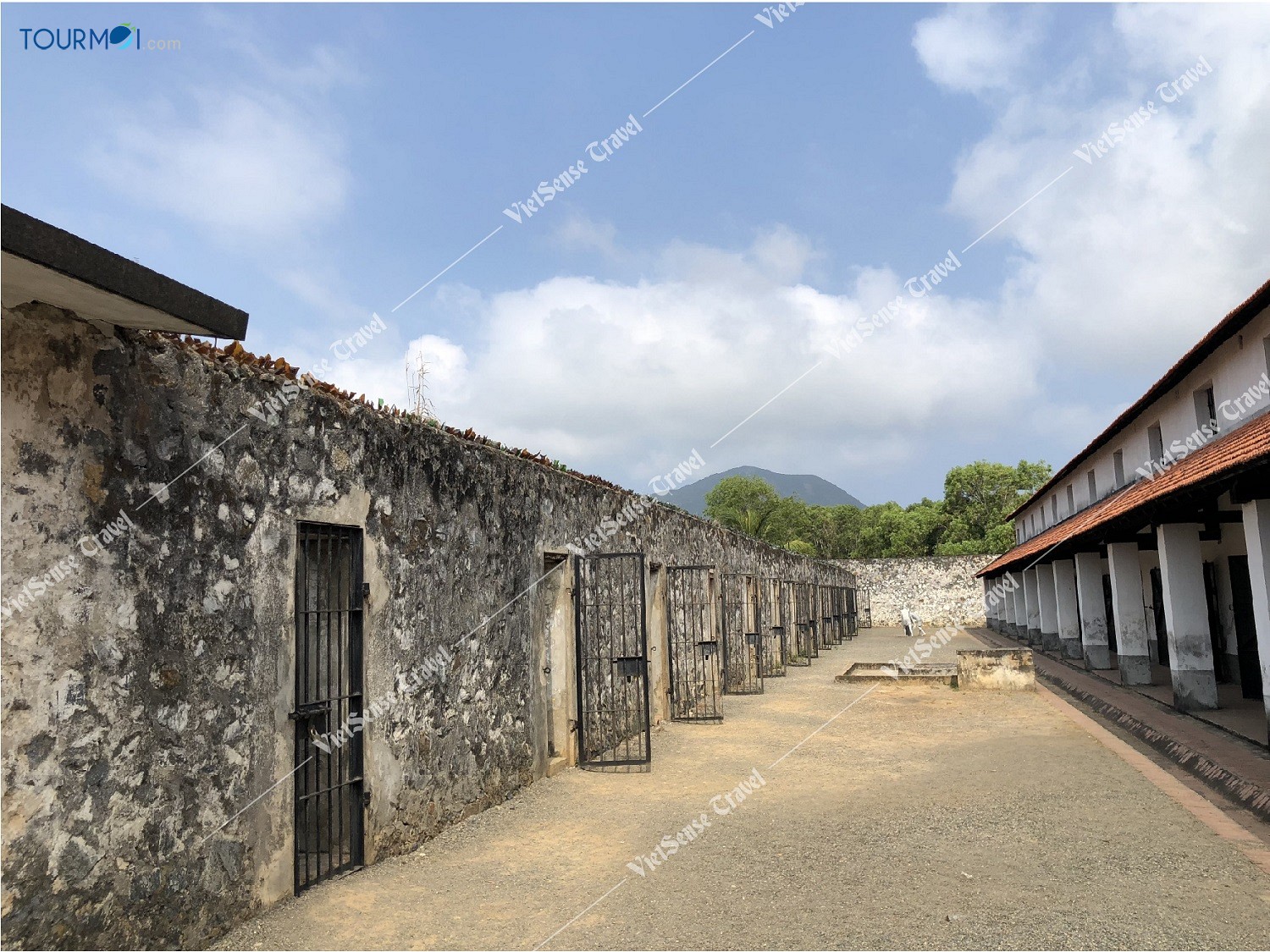 10 điểm thăm quan không thể bỏ qua khi du lịch Côn Đảo - Ảnh 8 10 điểm thăm quan không thể bỏ qua khi du lịch Côn Đảo - Ảnh 8