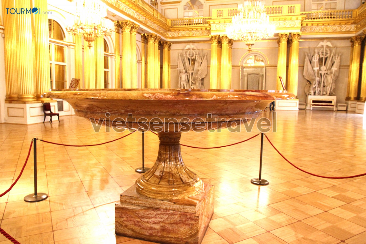 15 Điểm du lịch nổi tiếng ở Saint Petersburg phải đến - Ảnh 2 15 Điểm du lịch nổi tiếng ở Saint Petersburg phải đến - Ảnh 2