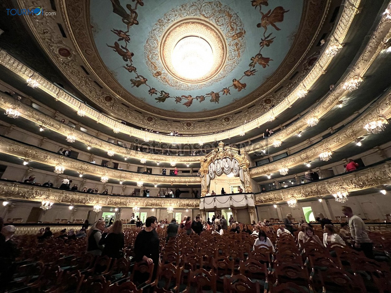 15 Điểm du lịch nổi tiếng ở Saint Petersburg phải đến - Ảnh 20 15 Điểm du lịch nổi tiếng ở Saint Petersburg phải đến - Ảnh 20