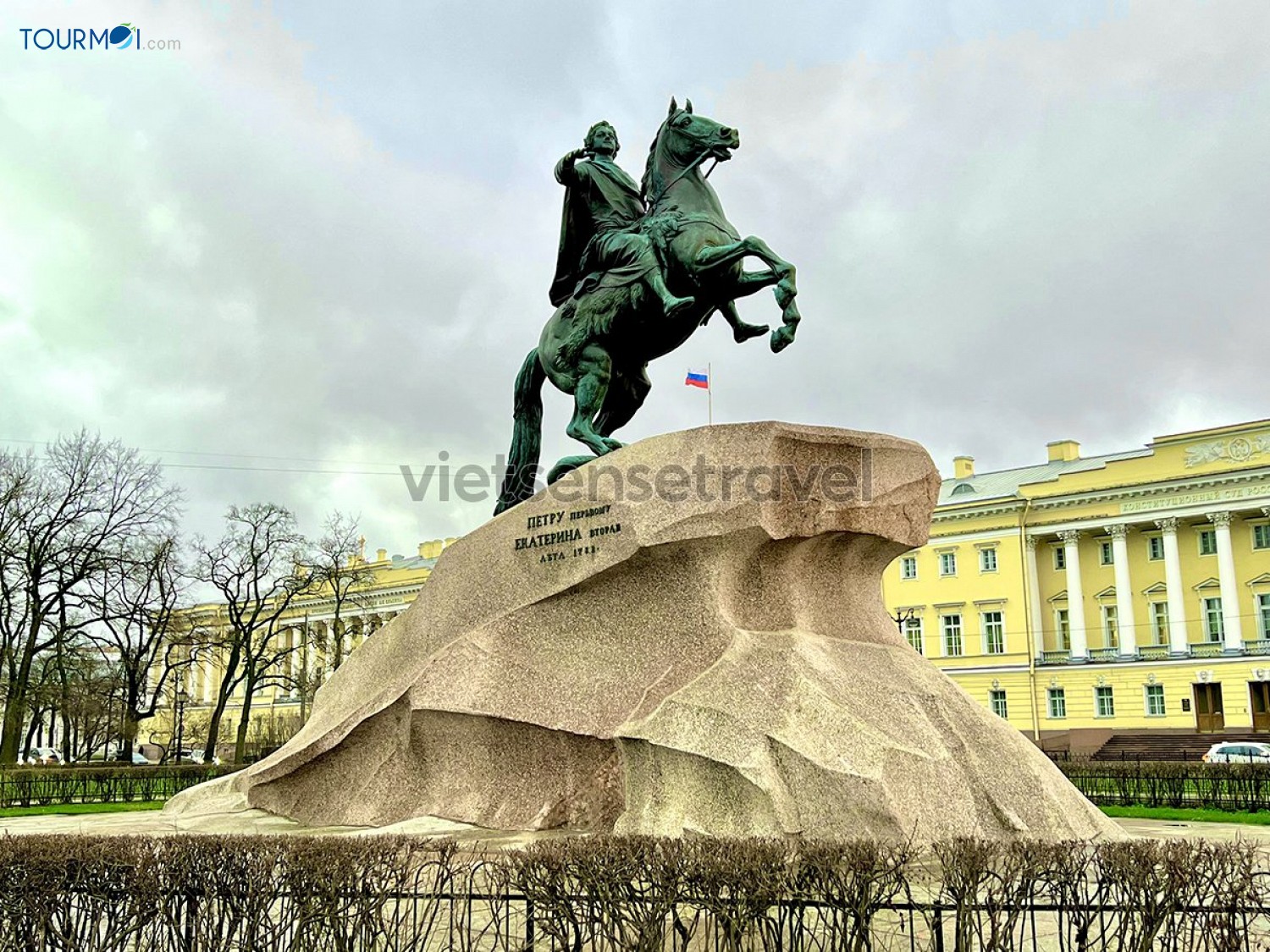 15 Điểm du lịch nổi tiếng ở Saint Petersburg phải đến - Ảnh 33 15 Điểm du lịch nổi tiếng ở Saint Petersburg phải đến - Ảnh 33