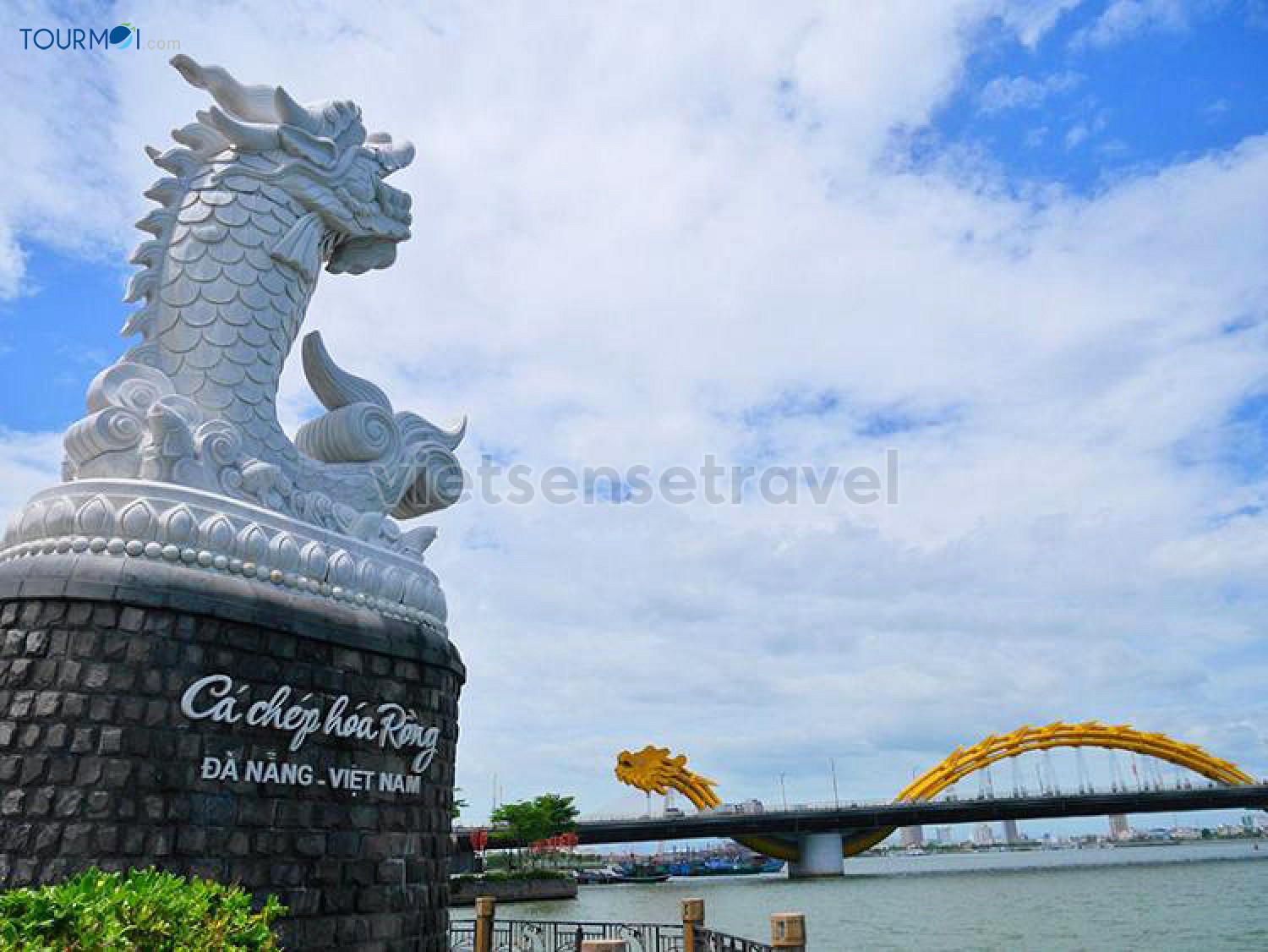 Top 6 Địa điểm du lịch Biển đẹp nhất Miền Trung và Nam Trung Bộ - Ảnh 3 Top 6 Địa điểm du lịch Biển đẹp nhất Miền Trung và Nam Trung Bộ - Ảnh 3