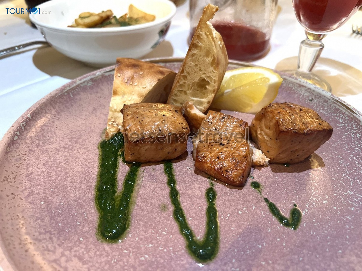 Ẩm thực Nga kết hợp tinh tế giữa truyền thống và hiện đại - Ảnh 2 Ẩm thực Nga kết hợp tinh tế giữa truyền thống và hiện đại - Ảnh 2