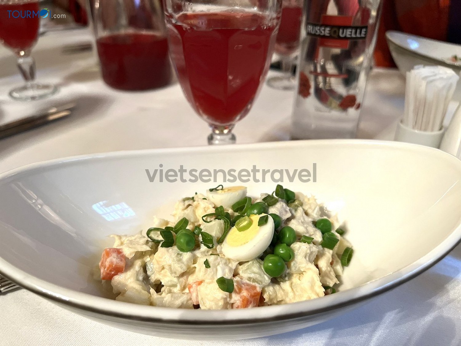 Ẩm thực Nga kết hợp tinh tế giữa truyền thống và hiện đại - Ảnh 1 Ẩm thực Nga kết hợp tinh tế giữa truyền thống và hiện đại - Ảnh 1