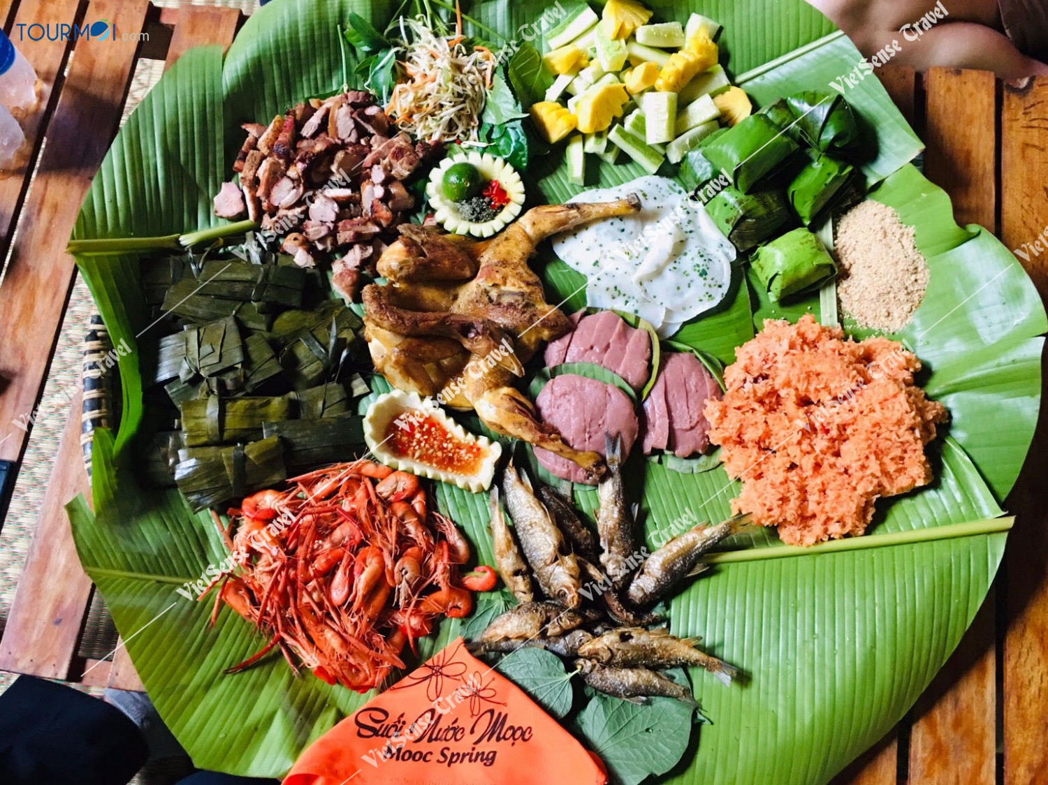 Ẩm thực quê mê hoặc du khách khi đến Quảng Bình - Ảnh 1 Ẩm thực quê mê hoặc du khách khi đến Quảng Bình - Ảnh 1