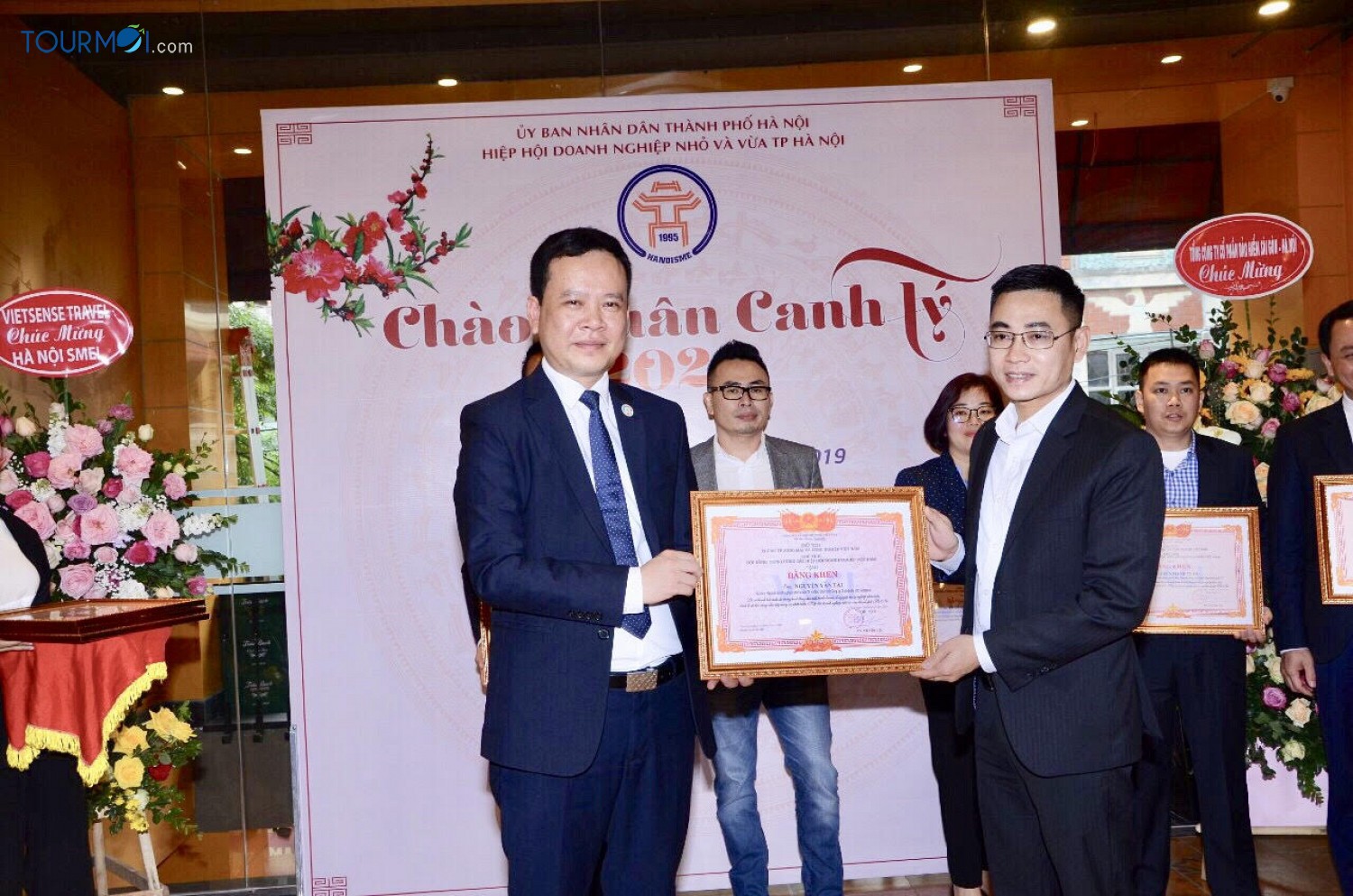 CEO VietSense Travel, Nguyễn Văn Tài được VCCI tặng Bằng khen - Ảnh 1 CEO VietSense Travel, Nguyễn Văn Tài được VCCI tặng Bằng khen - Ảnh 1