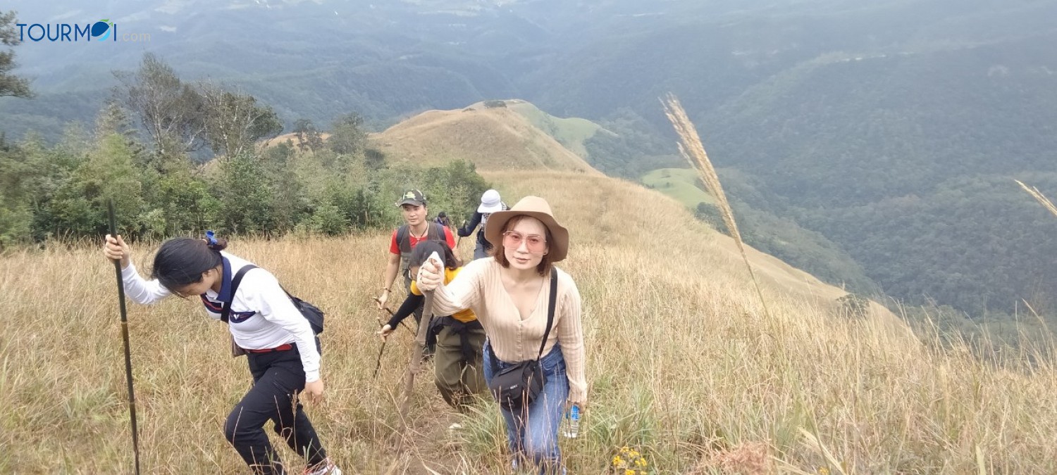 Chinh phục Đỉnh núi Phia Pò trong hành trình “đi để nhớ”! - Ảnh 4