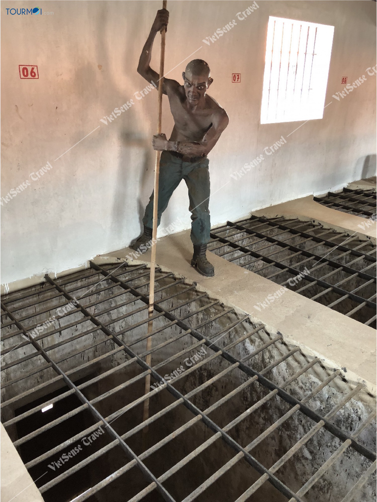 Choáng váng với khu biệt giam di tích nhà tù Côn Đảo - Ảnh 5 Choáng váng với khu biệt giam di tích nhà tù Côn Đảo - Ảnh 5