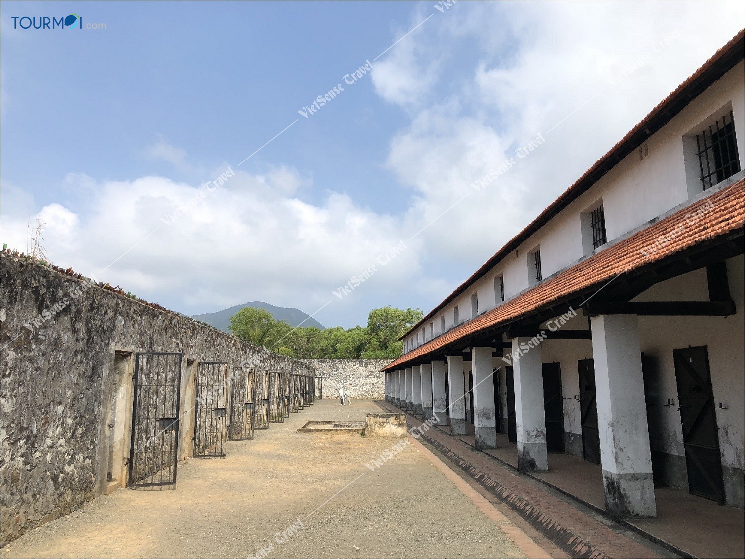 Choáng váng với khu biệt giam di tích nhà tù Côn Đảo - Ảnh 3 Choáng váng với khu biệt giam di tích nhà tù Côn Đảo - Ảnh 3