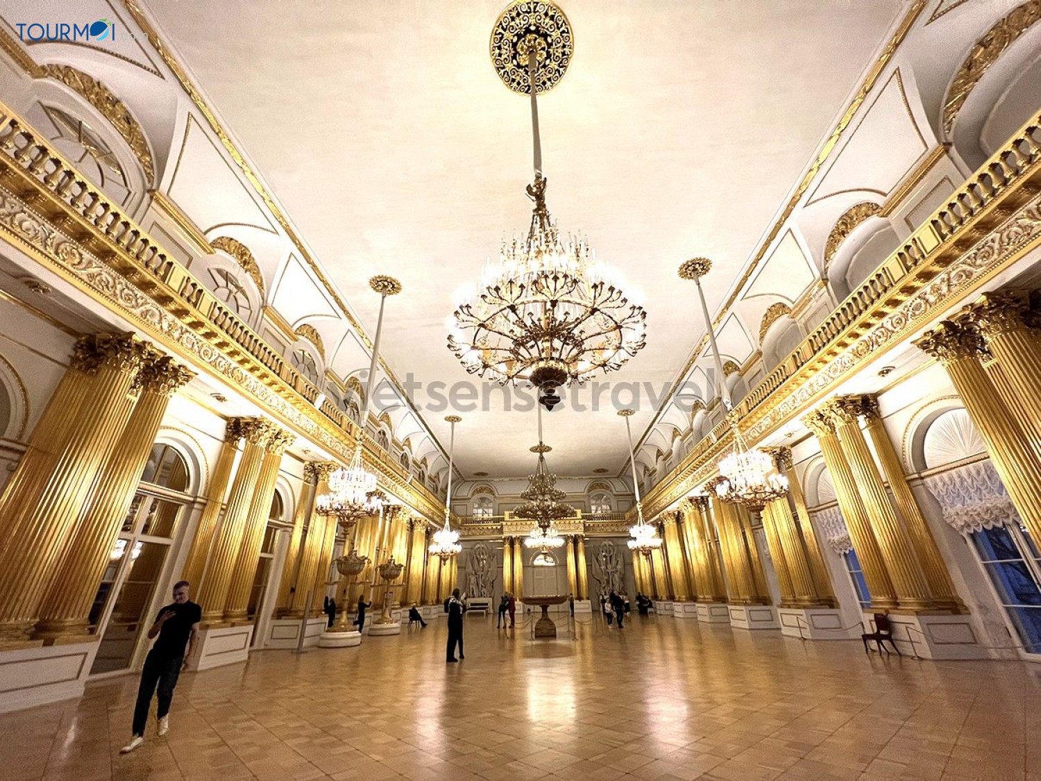 Hướng dẫn thăm quan Cung Điện Mùa Đông - Ảnh 7 Hướng dẫn thăm quan Cung Điện Mùa Đông - Ảnh 7