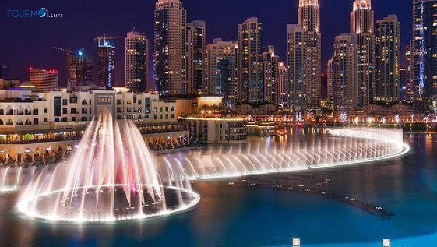 Đắm chìm trong Show diễn Nhạc Nước tại Dubai - Ảnh 1 Đắm chìm trong Show diễn Nhạc Nước tại Dubai - Ảnh 1