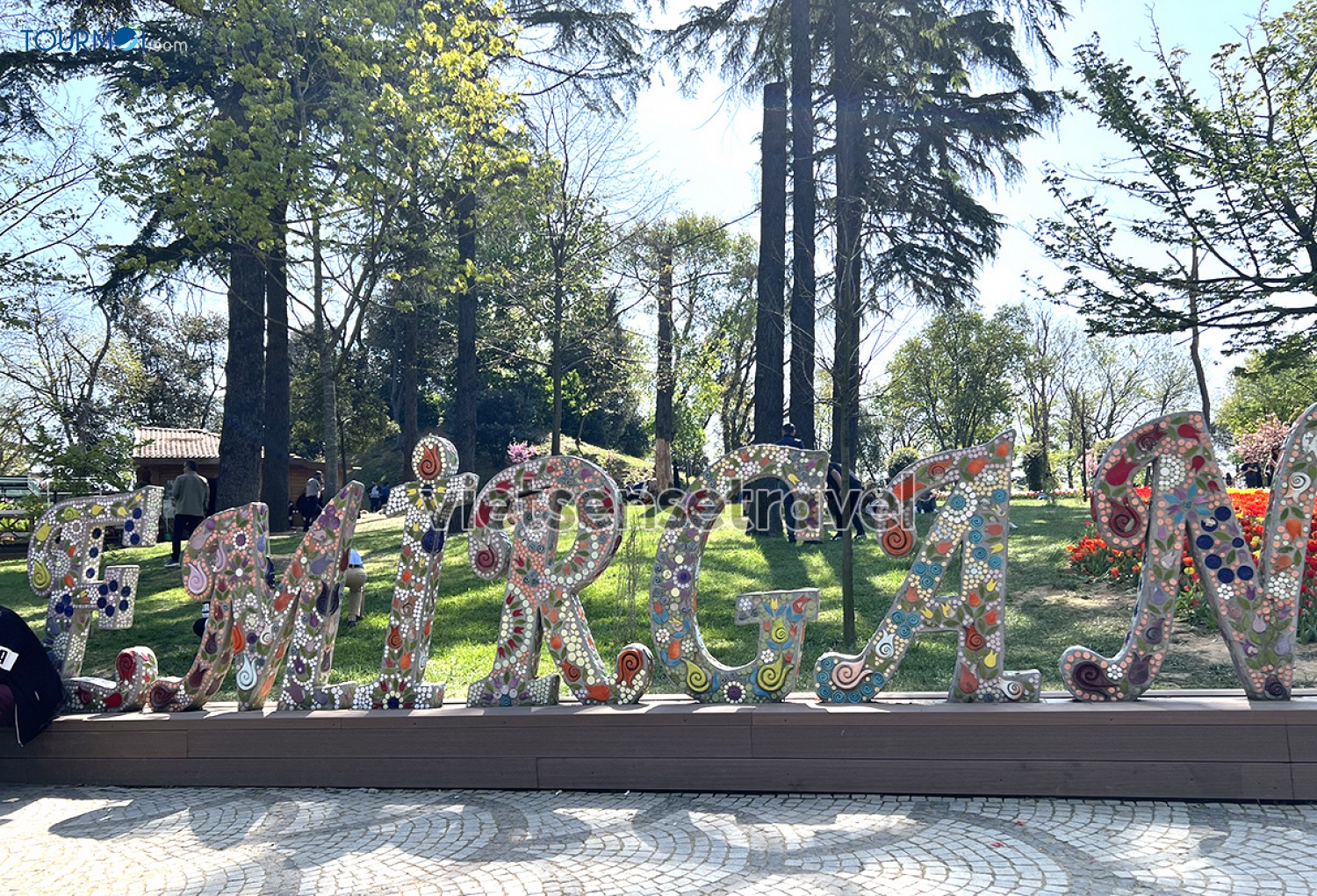 Toàn cảnh Lễ hội hoa Tulip Istanbul Thổ Nhĩ Kỳ rực rỡ sắc màu - Ảnh 4 Toàn cảnh Lễ hội hoa Tulip Istanbul Thổ Nhĩ Kỳ rực rỡ sắc màu - Ảnh 4