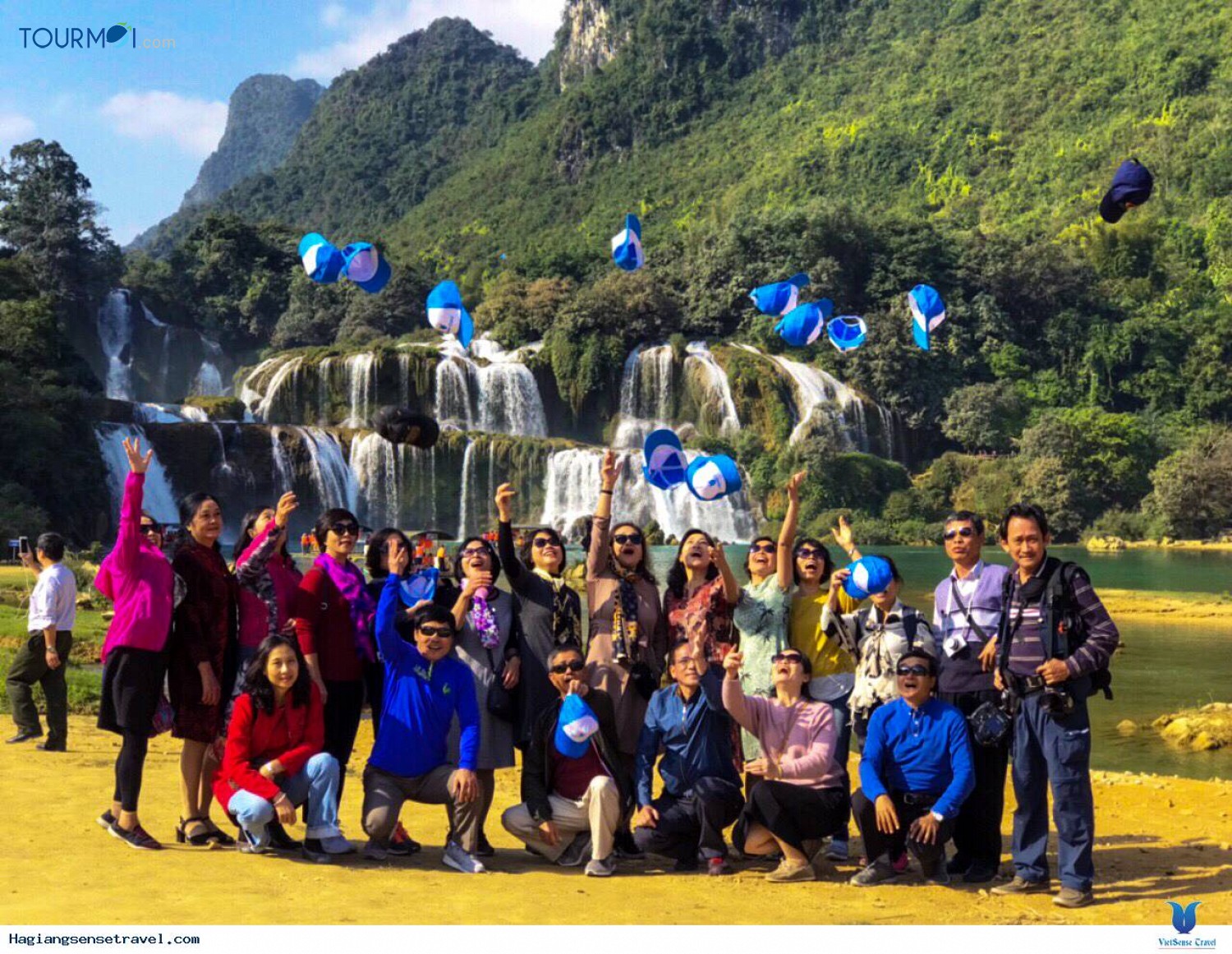 Tour Du lịch Hồ Ba Bể - Thác Bản Giốc 3 Ngày 2 Đêm - Ảnh 2 Tour Du lịch Hồ Ba Bể - Thác Bản Giốc 3 Ngày 2 Đêm - Ảnh 2