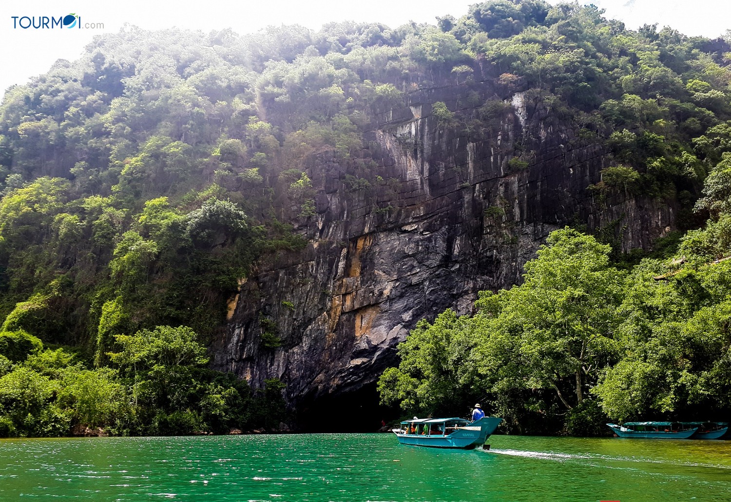 Tour Du lịch Quảng Bình ghép đoàn đi tàuhỏa - Ảnh 2 Tour Du lịch Quảng Bình ghép đoàn đi tàuhỏa - Ảnh 2