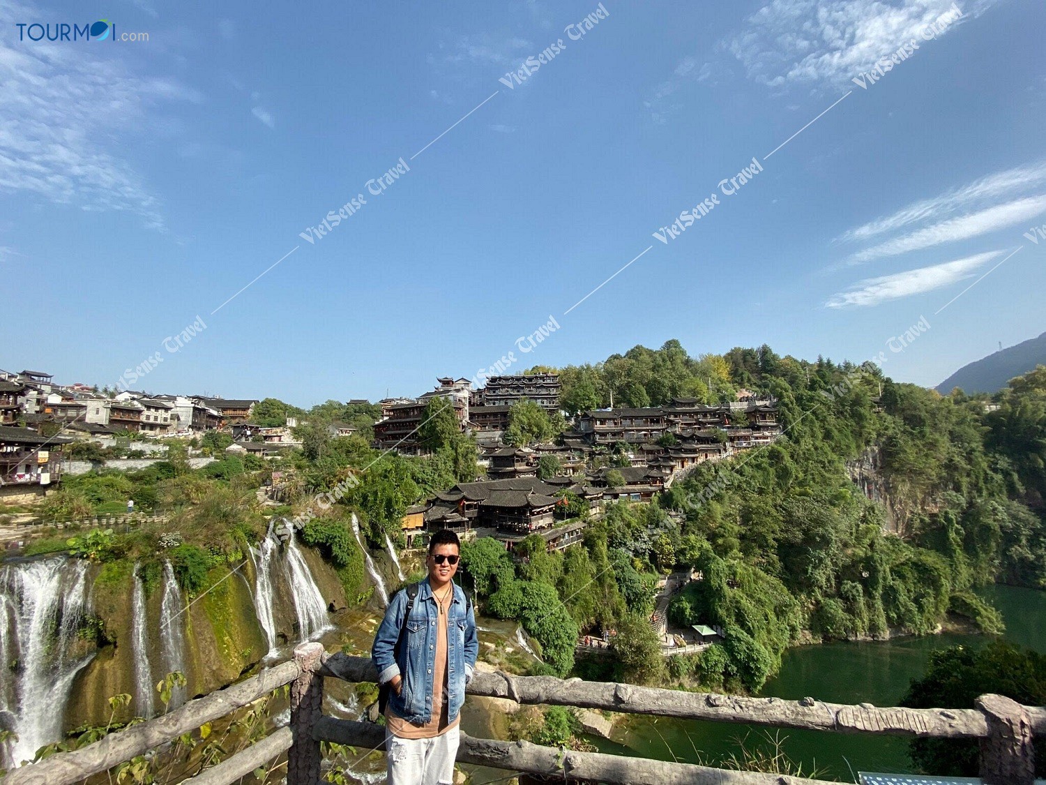 Phượng Hoàng Cổ trấn nơi mộng Thành Cổ nhớ Cố Nhân - Ảnh 1 Phượng Hoàng Cổ trấn nơi mộng Thành Cổ nhớ Cố Nhân - Ảnh 1