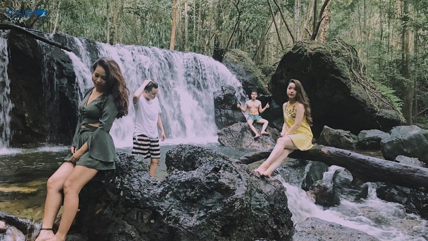 Suối Tranh Phú Quốc, một kiệt tác thiên nhiên nơi đảo Ngọc - Ảnh 2 Suối Tranh Phú Quốc, một kiệt tác thiên nhiên nơi đảo Ngọc - Ảnh 2