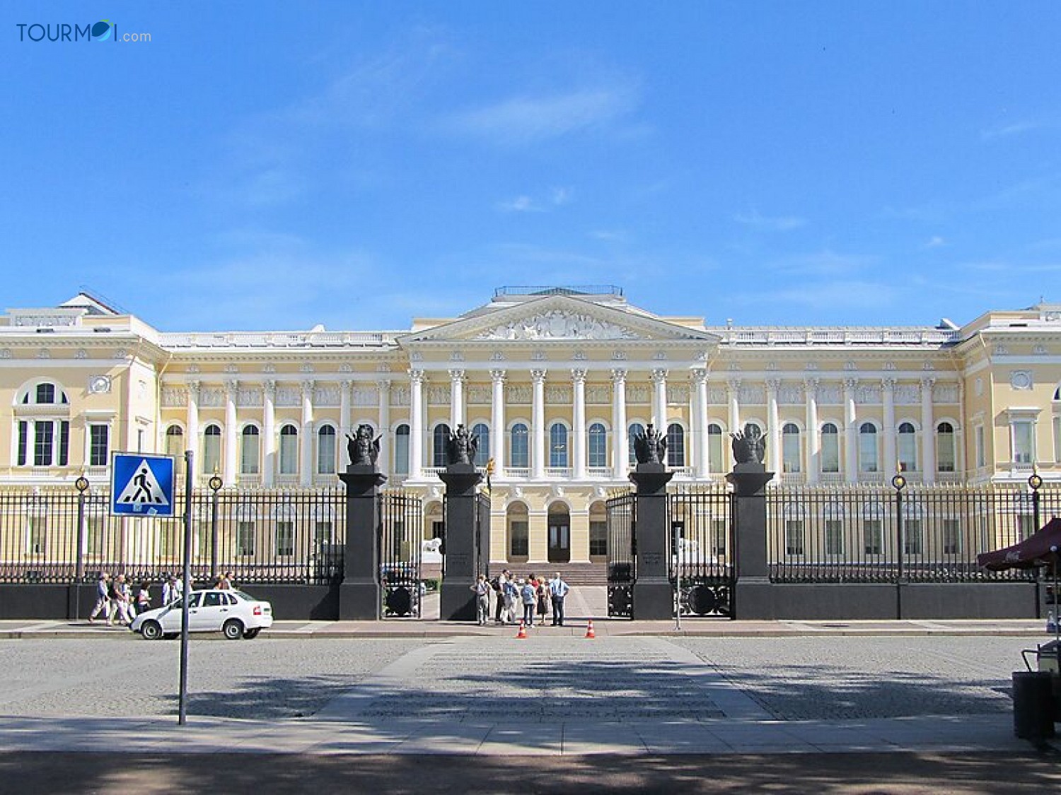 Thăm quan Cung Điện Mikhailovsky - Ảnh 1 Thăm quan Cung Điện Mikhailovsky - Ảnh 1
