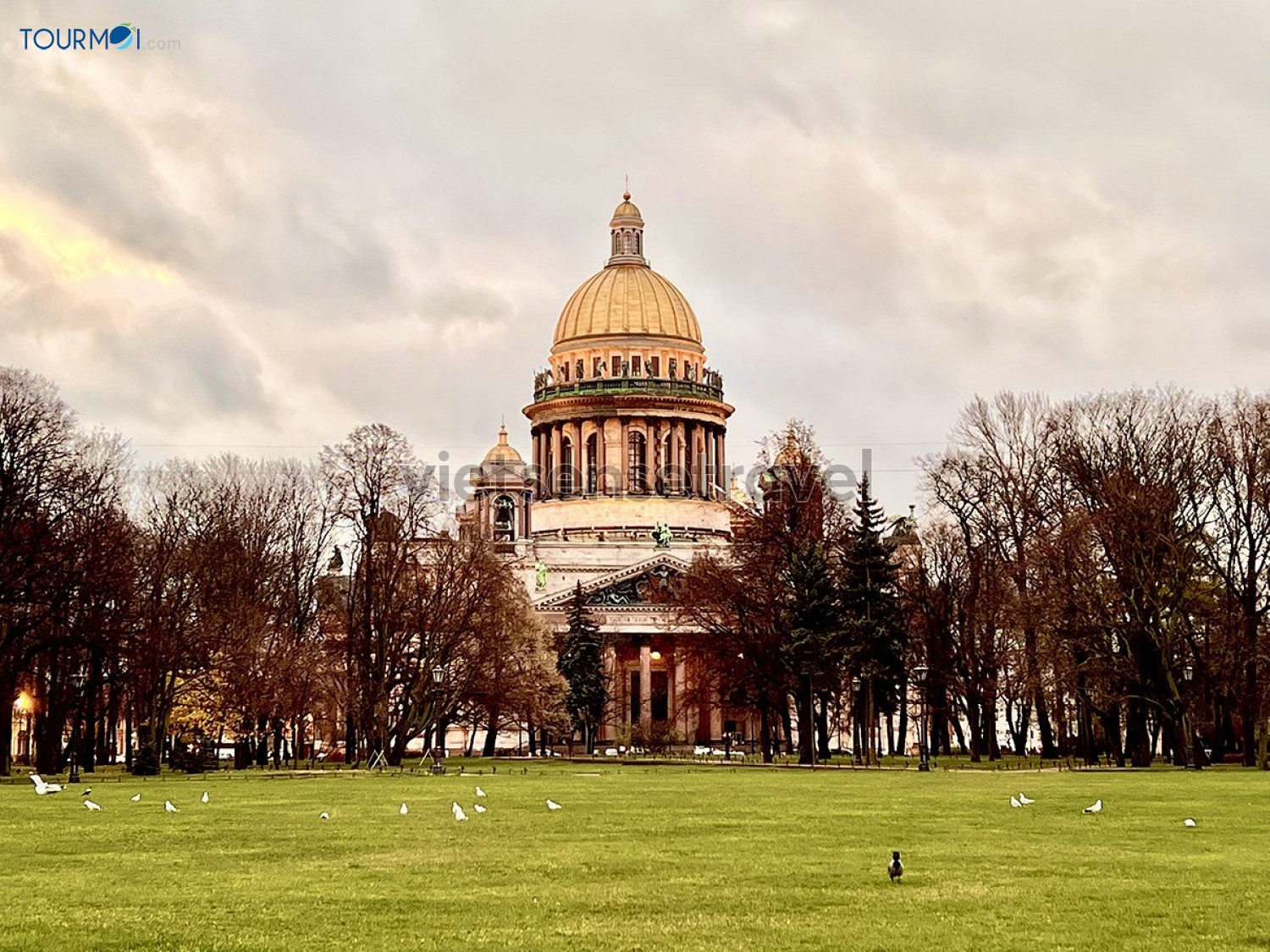 Thăm quan Nhà thờ Thánh Isaac - Ảnh 1 Thăm quan Nhà thờ Thánh Isaac - Ảnh 1