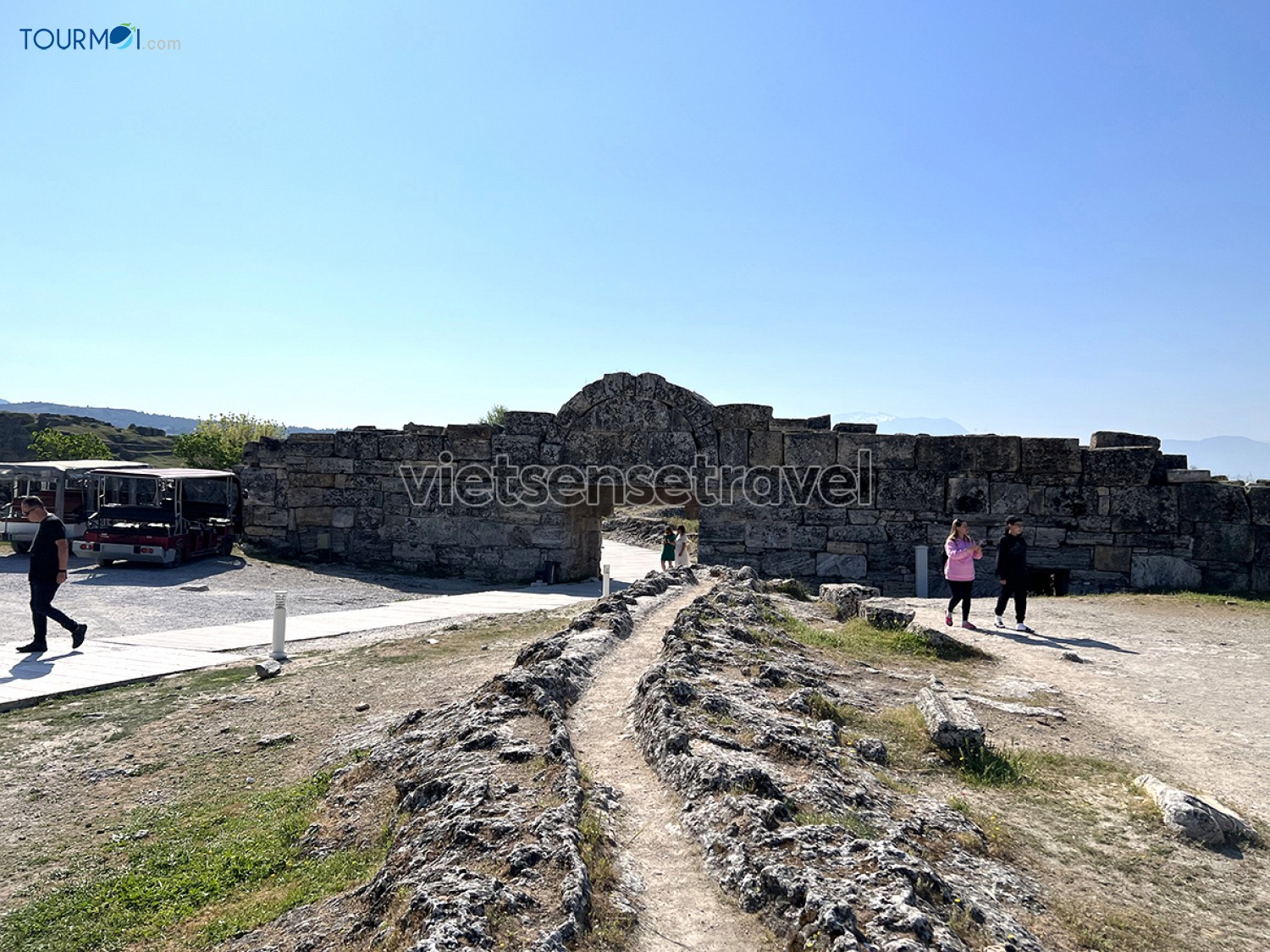 Khám phá Thành cổ Hierapolis ở Pamukkale - Ảnh 1