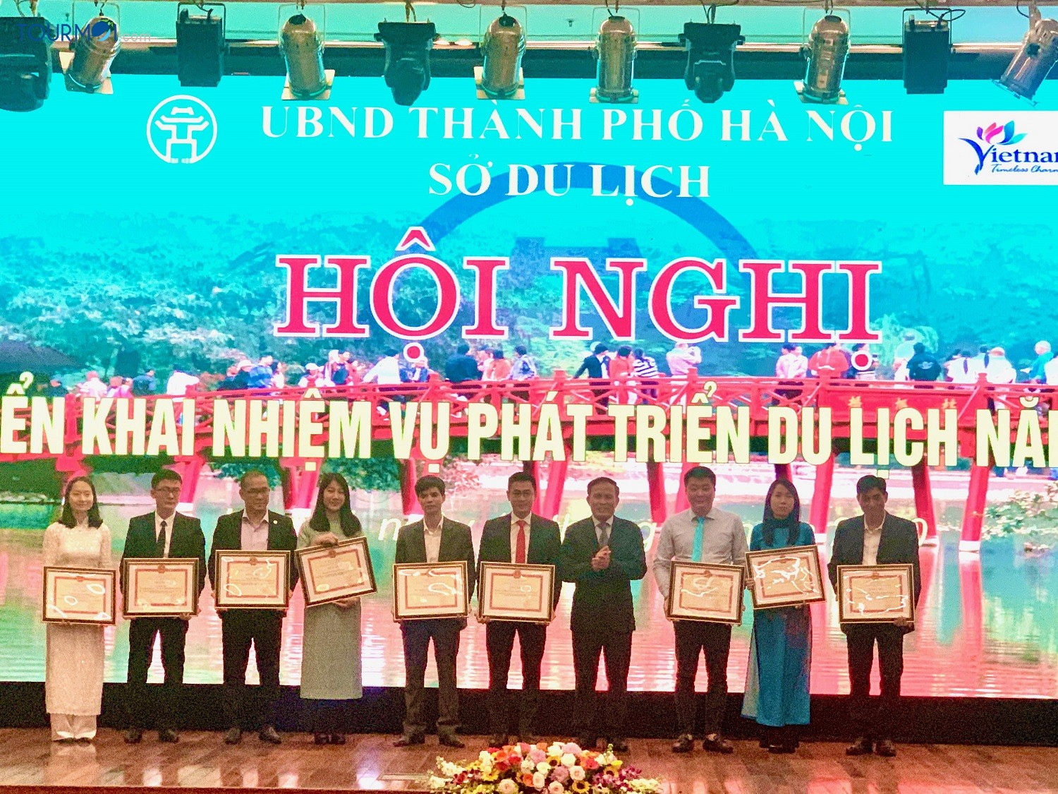 VietSense Travel vinh dự đón nhận bằng khen của Bộ VHTT và Du lịch 2019 - Ảnh 1 VietSense Travel vinh dự đón nhận bằng khen của Bộ VHTT và Du lịch 2019 - Ảnh 1